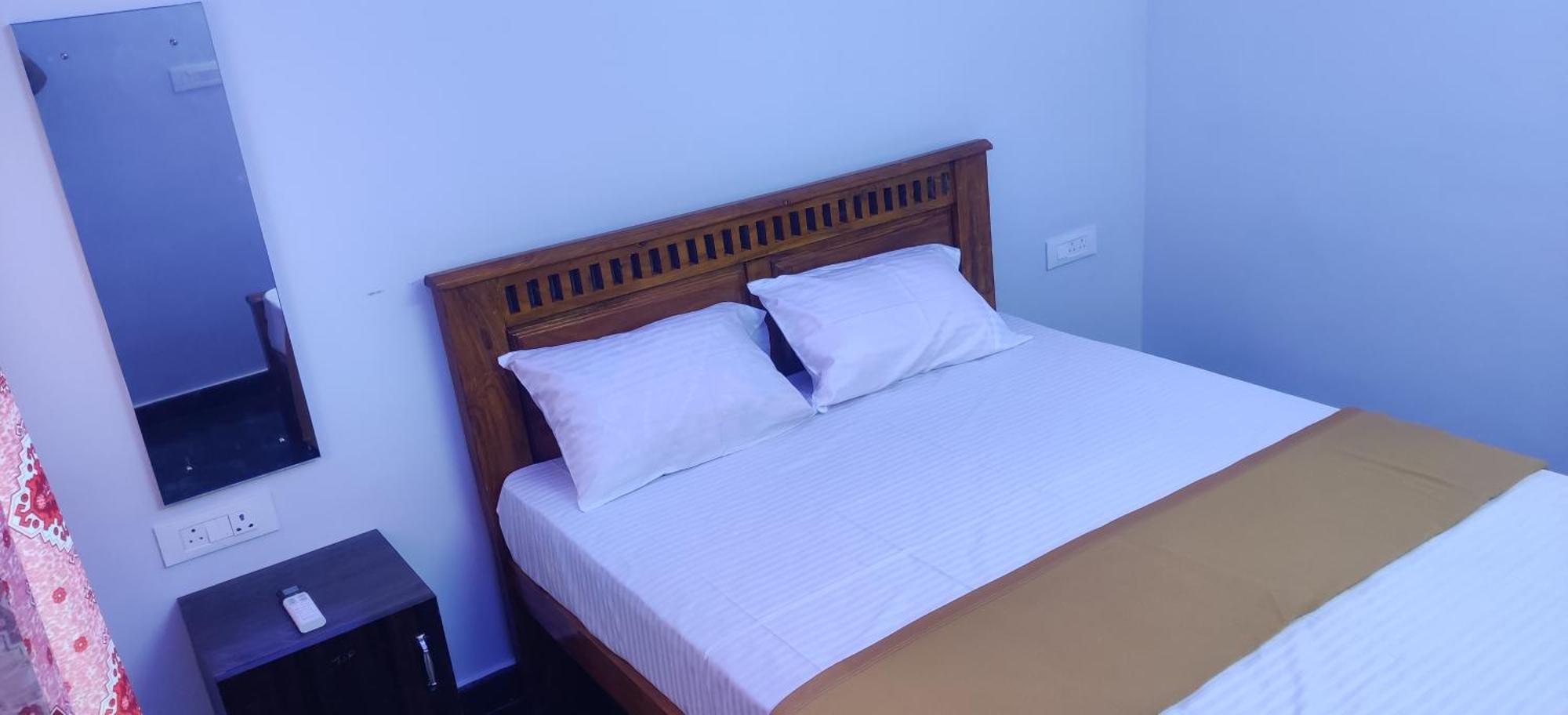 Hotel Aadhi Esha Residency à Tiruvannāmalai Extérieur photo